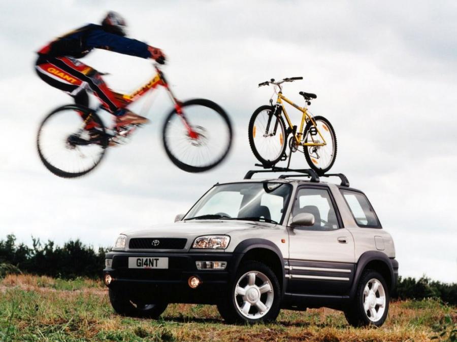  Toyota RAV4 3-Door 1998 года  (UK) (фото 6 из 6)